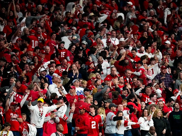 Buckeyes Deserve a Champion Parade: Columbus Dropped the Ball – Again